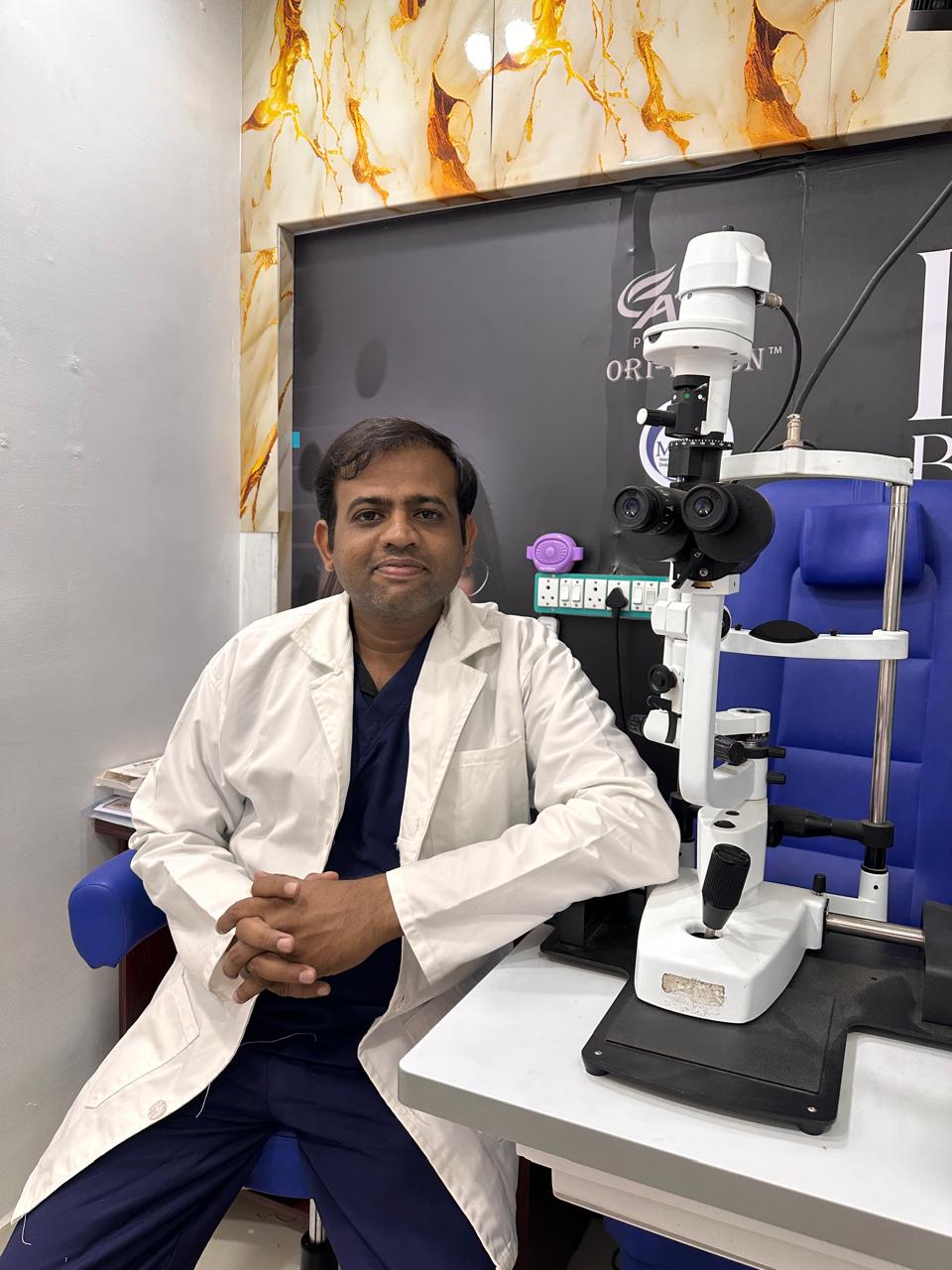 Dr. Dinesh Reddy, Ophthalmologist